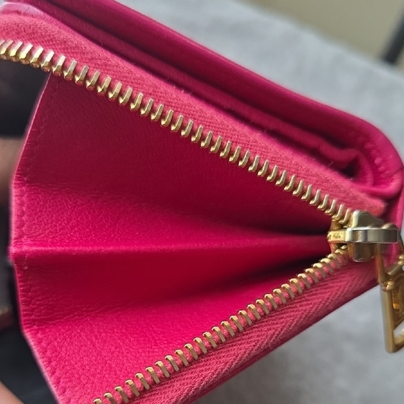 Yves Saint Laurent Fuchsia Soft Leather Wallet - Picture 9 of 11